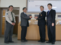 061121s_mitsui.jpg