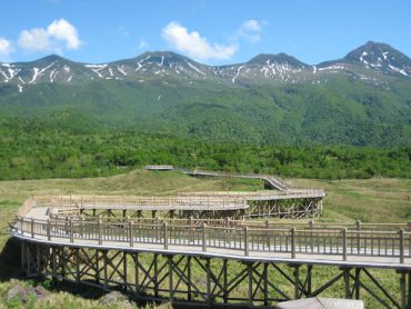 オコツク展望台より知床連山