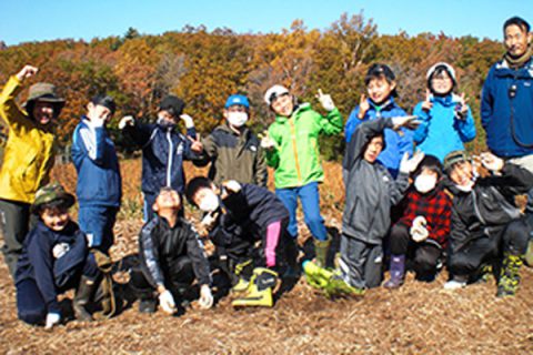 知床ウトロ学校4年生が森づくり作業を体験しました